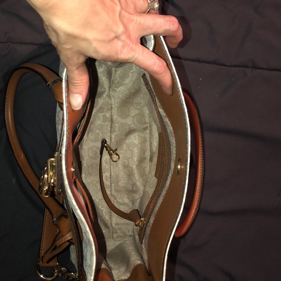 Michael Kors purse Excellent used condition - Picture 7 of 7